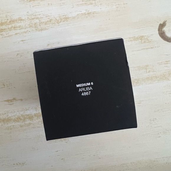 NARS Sheer Glow Foundation - ARUBA Medium 6 - Picture 2 of 5